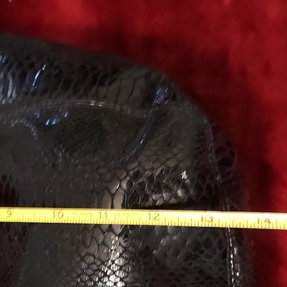 Michael Kors black snakeskin purse - Picture 5 of 11